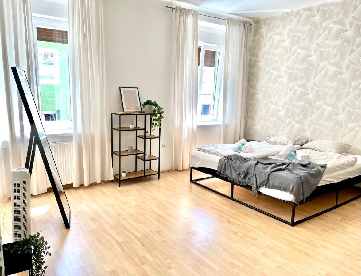 Central Comfy Apartment - Self Check-In グラーツ エクステリア 写真